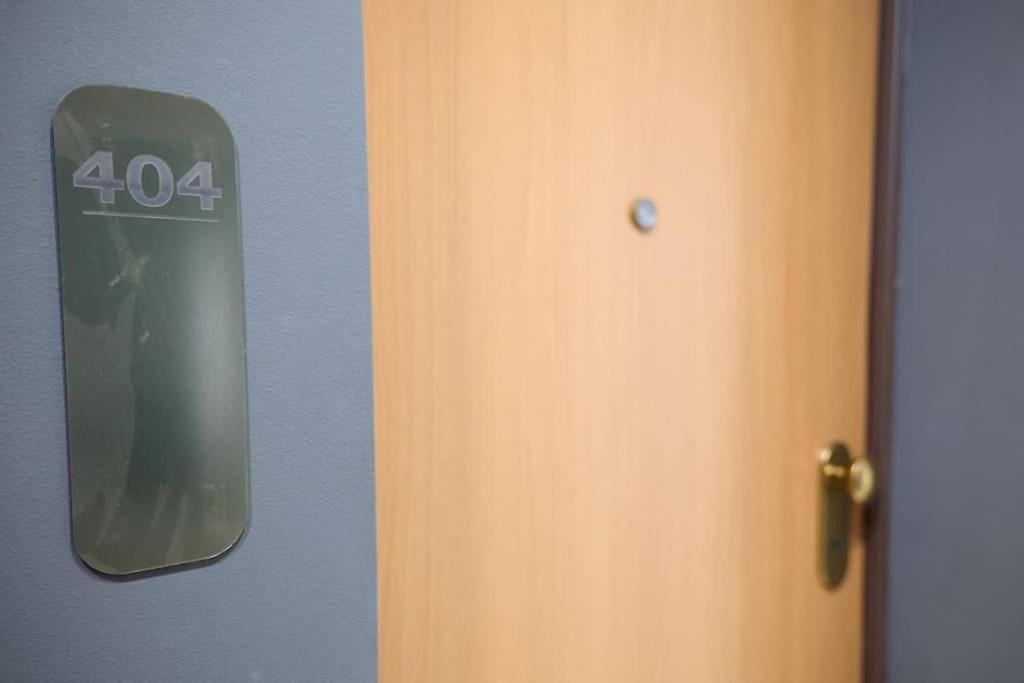 City Center Accommodation - 404 Решица Екстериор снимка
